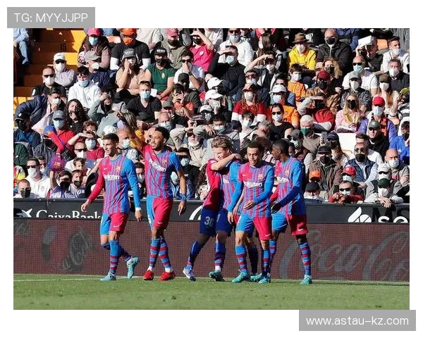 西甲德比落定，方向盘上的足球余温